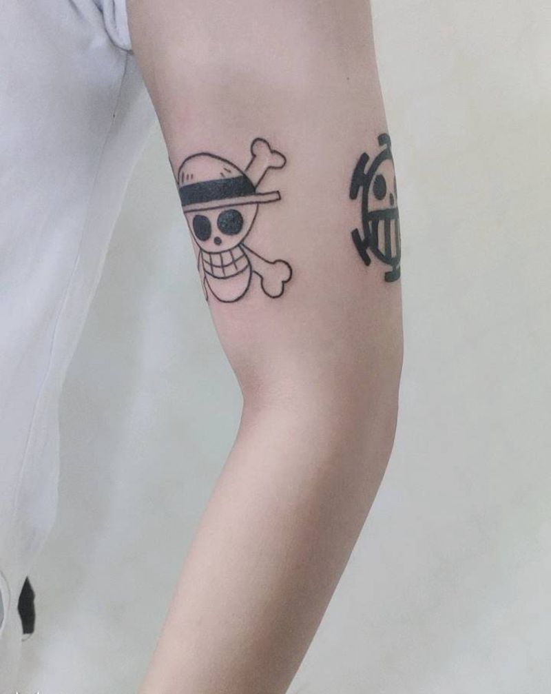 海盗纹身图片_手臂花体字新传统纹身图案