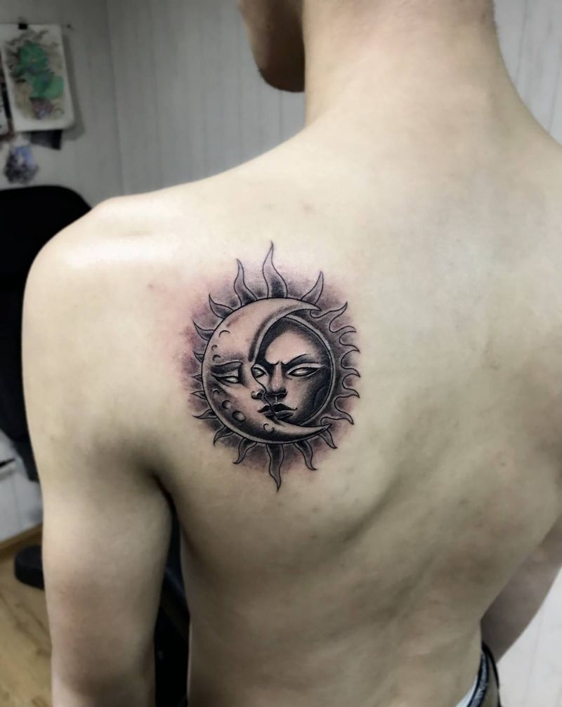 太阳&月亮纹身图片_成品背部肖像欧美几何图腾纹身图案
