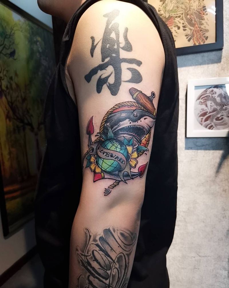 鲨鱼纹身图片_手臂Old School纹身图案