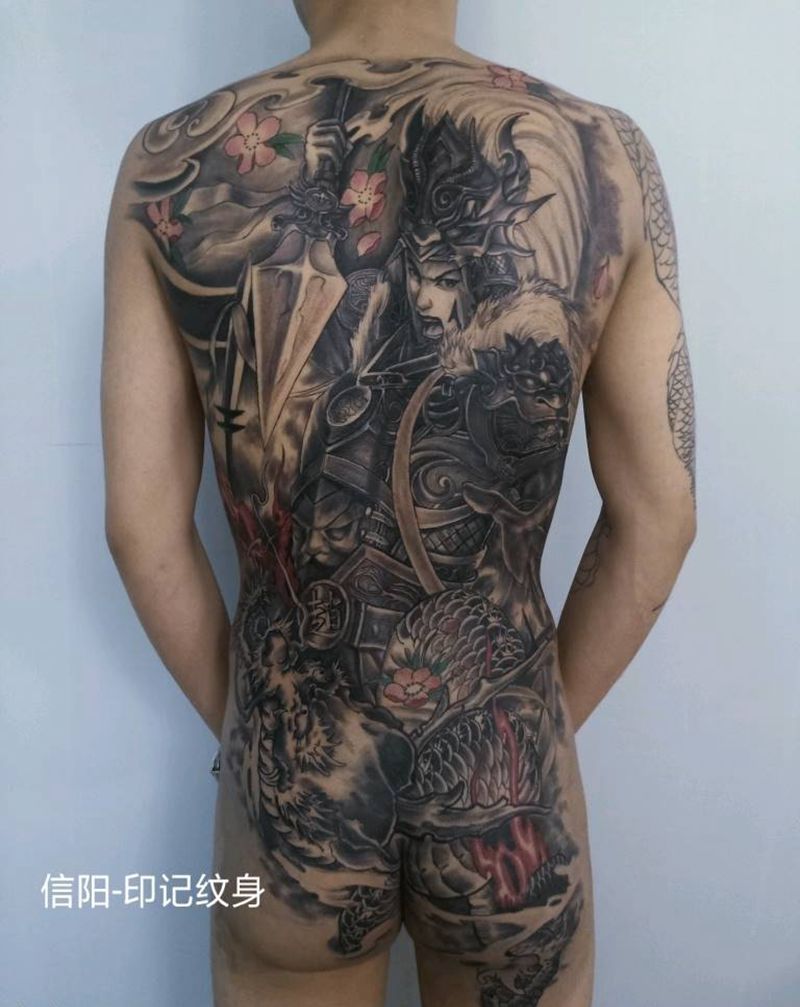 满背纹身图片_新传统纹身图案