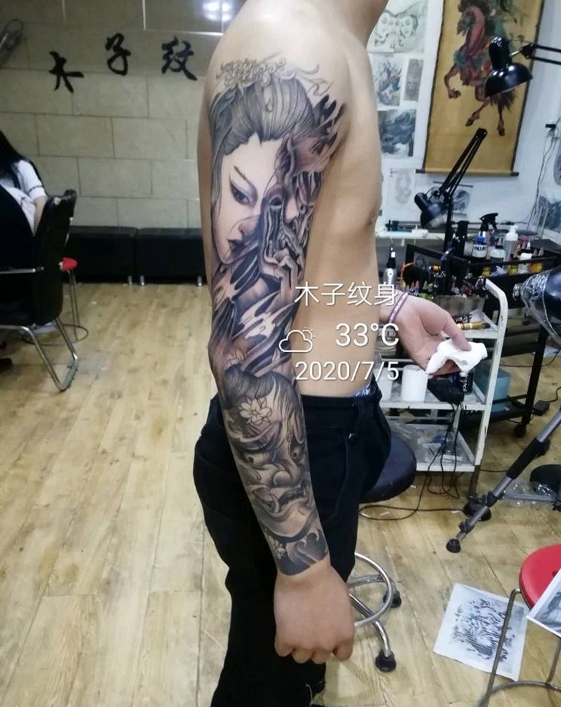 般若艺妓拼接花臂纹身图片_手臂纹身图案