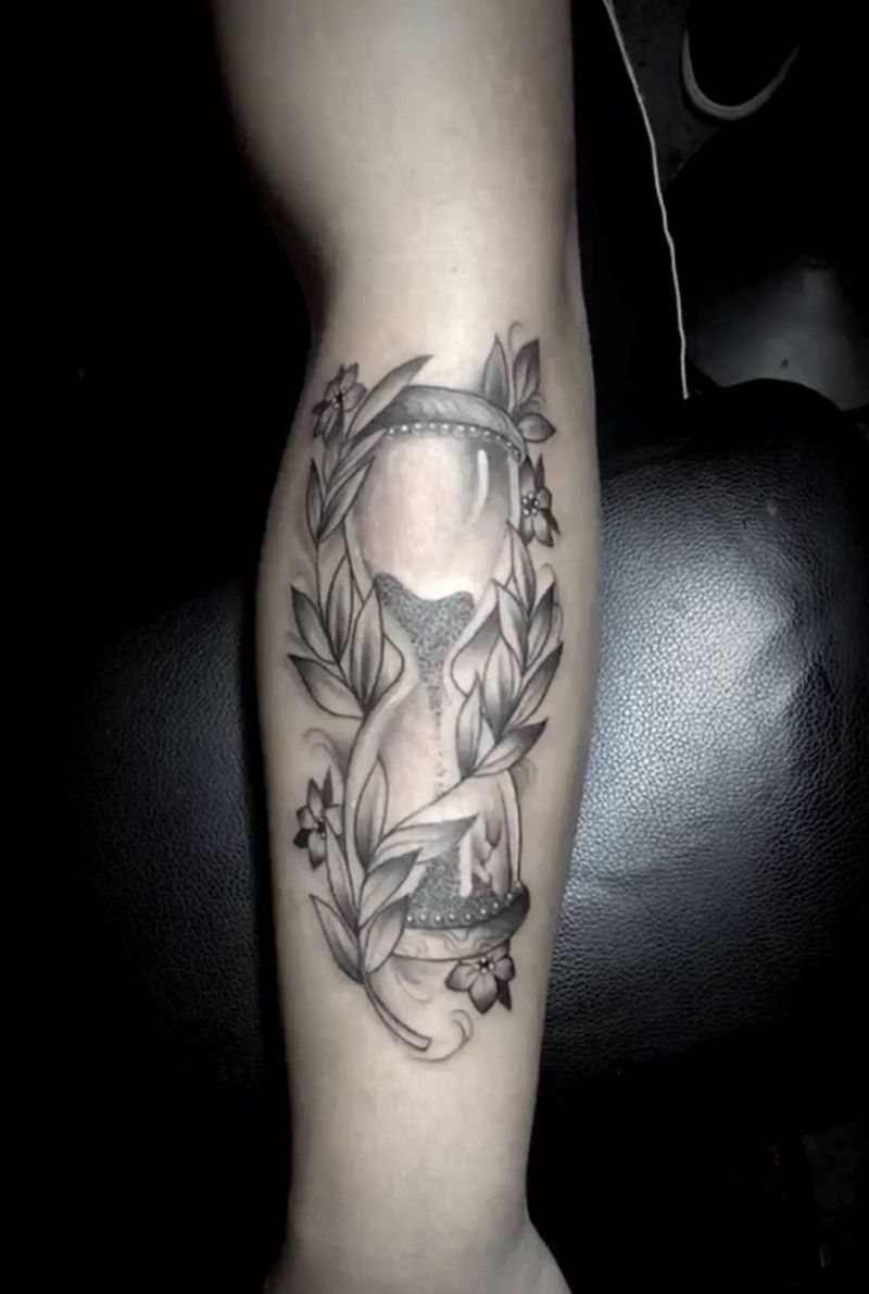 欧美沙漏纹身图片