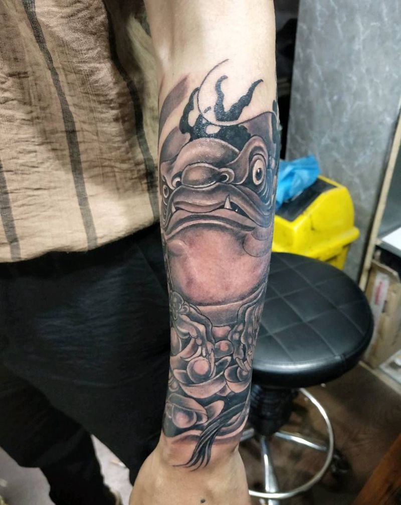 金蟾纹身图片_手臂老传统纹身图案