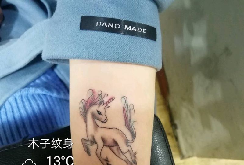 小图纹身图片_手臂肩部新传统纹身图案