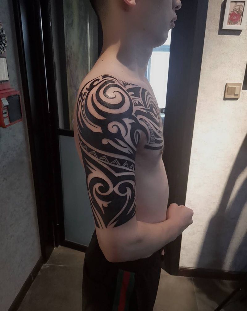 图腾半甲纹身图片_肩部手臂图腾纹身图案