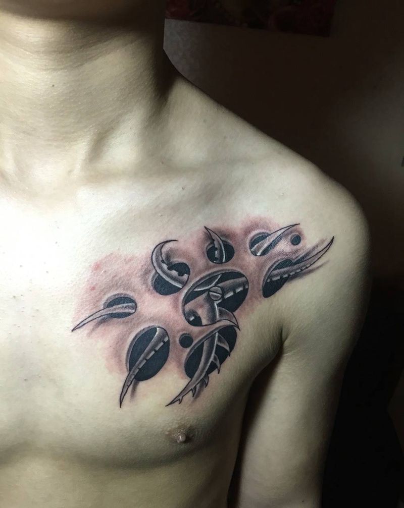 简易生化机械胸纹身图片