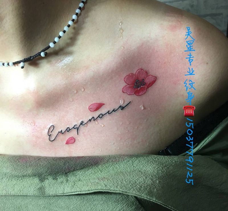 锁骨时尚纹身图片