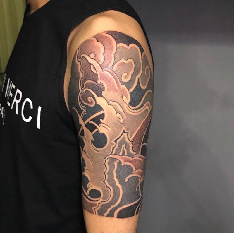 上臂浪纹身图片_手臂老传统新传统浪纹身图案