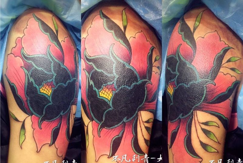 牡丹花，遮盖图腾纹身图片_成品肩部手臂传统植物图腾遮盖纹身图案