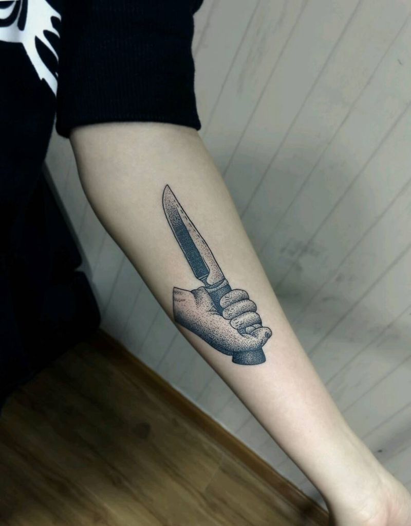 点刺匕首纹身图片_手部写实几何字符成品纹身图案