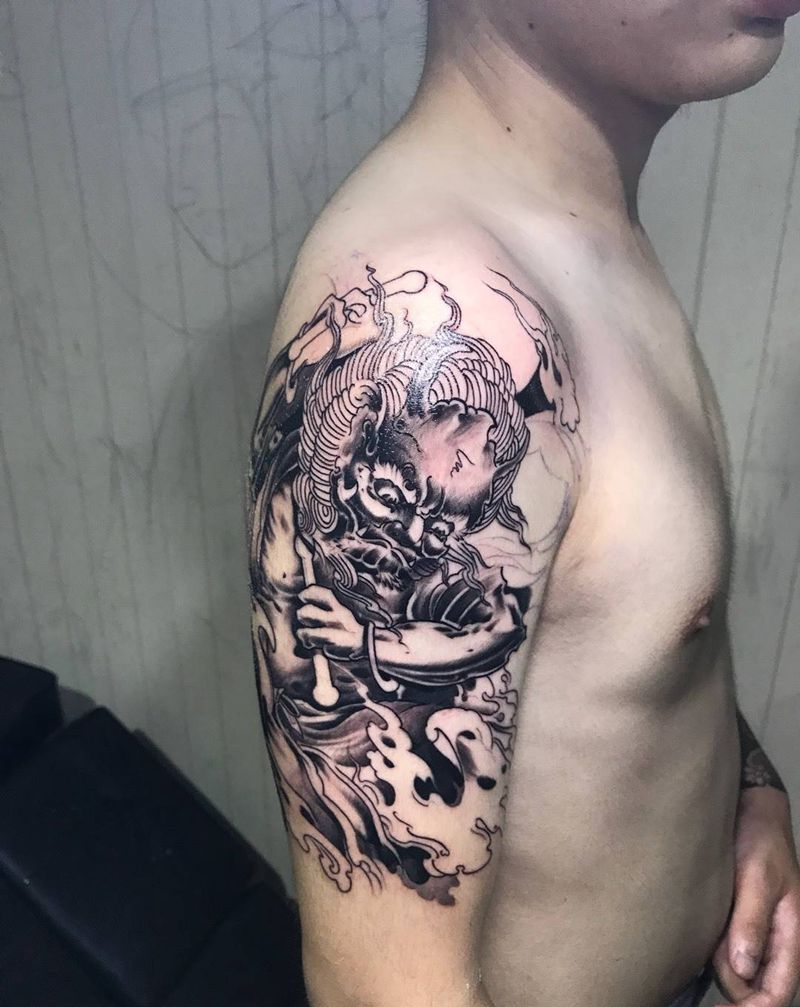 雷神纹身图片_肩部手臂传统人物宗教手部纹身图案