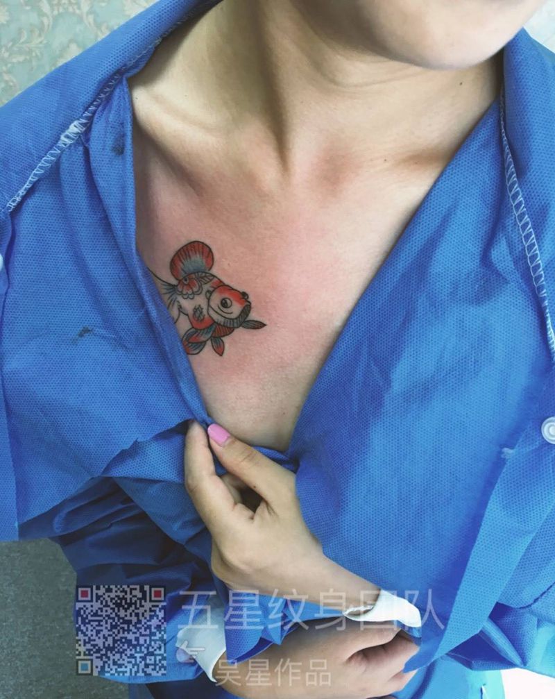 小金鱼纹身图片