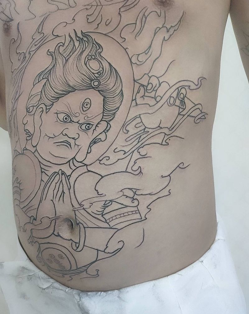 不动明王纹身图片_腹部新传统纹身图案