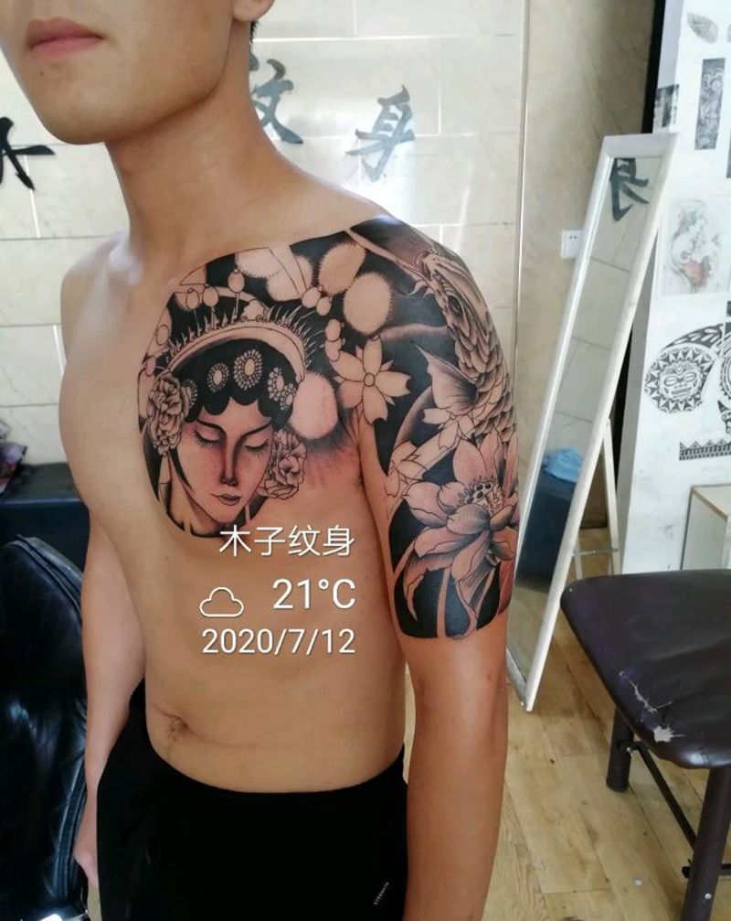 半甲纹身图片_手臂胸部纹身图案