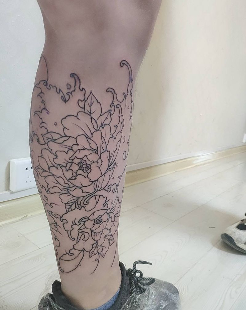 牡丹纹身图片_腿部新传统纹身图案