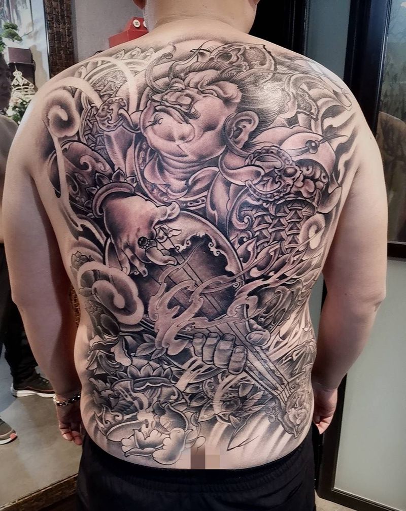 持国天王纹身图片_背部新传统纹身图案