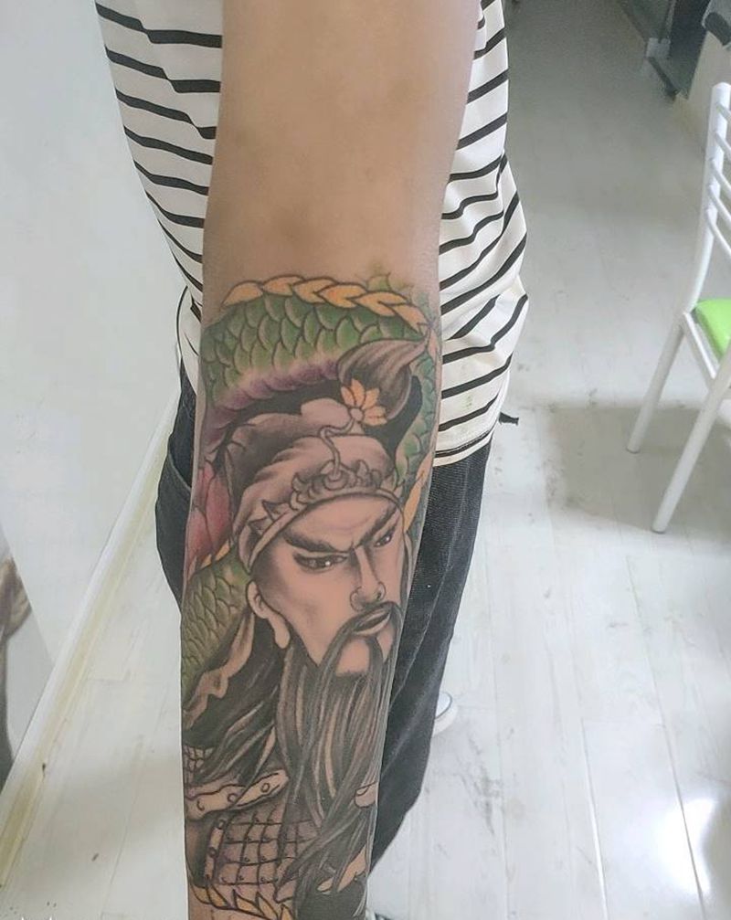关公纹身图片_手臂新传统纹身图案
