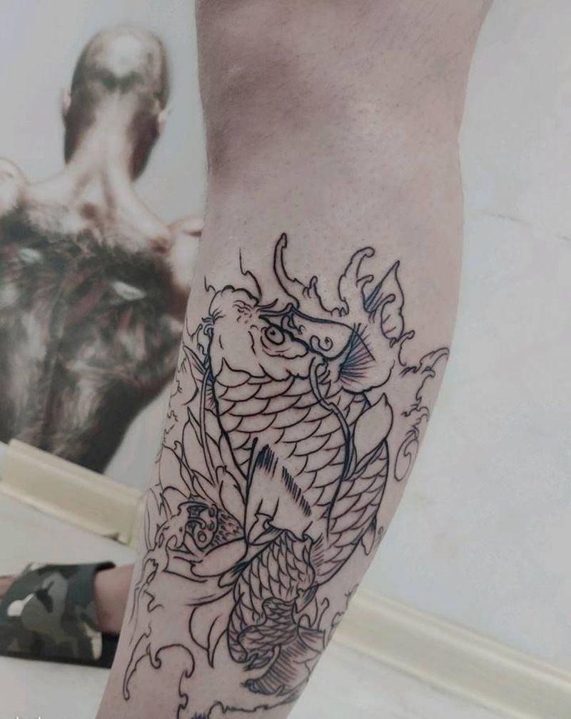 鲤鱼纹身图片_腿部新传统纹身图案