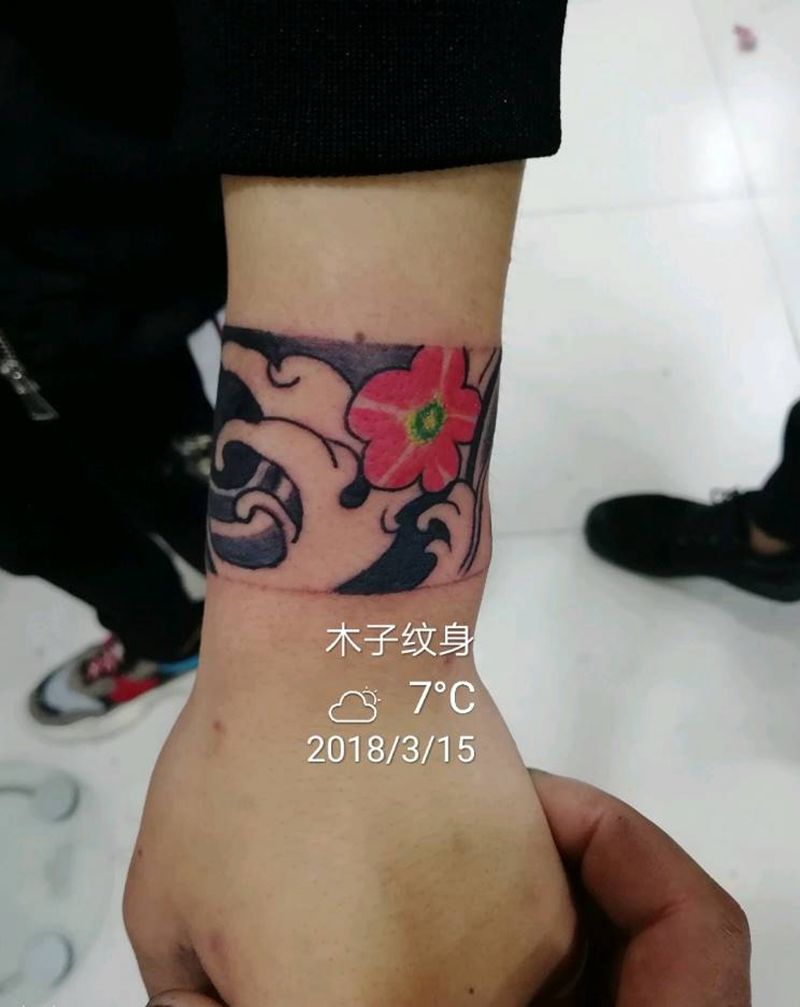 花袖口纹身图片