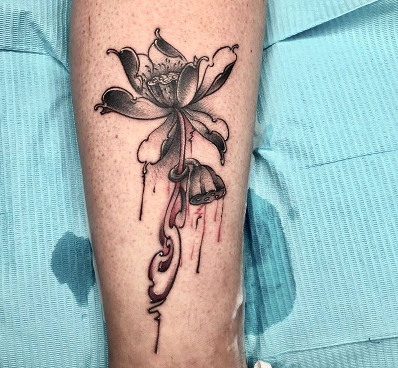 荷花纹身图片