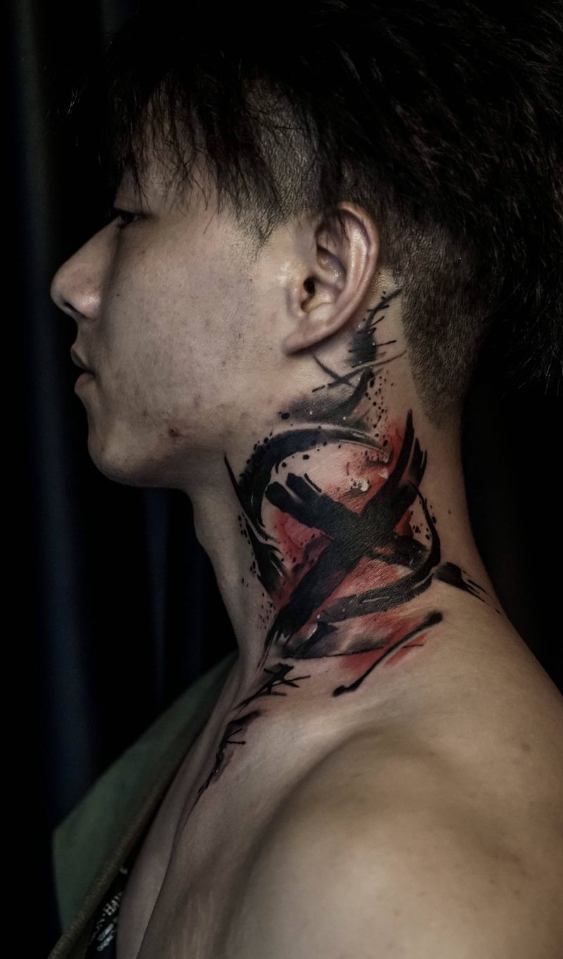 否定纹身图片_颈部水彩水墨纹身图案