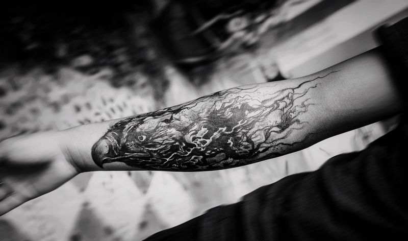 鹰纹身图片_手部手臂水彩水墨纹身图案