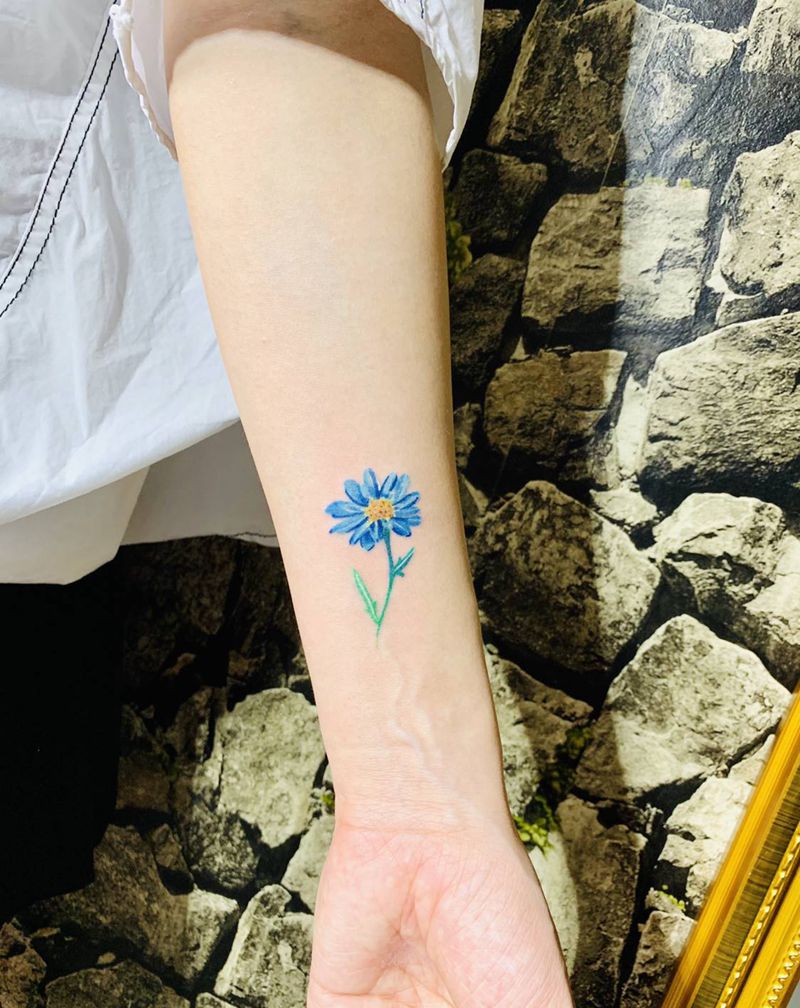 小雏菊纹身图片_手臂纹身图案