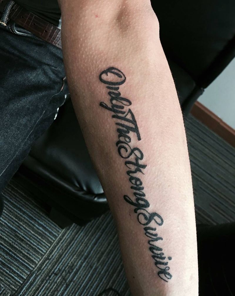 强者生存纹身图片_成品手臂欧美字符纹身图案