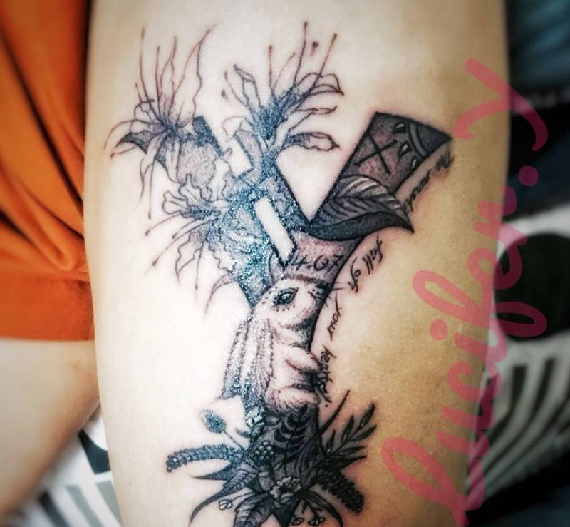 Y纹身图片_成品腿部清新植物动物字符纹身图案