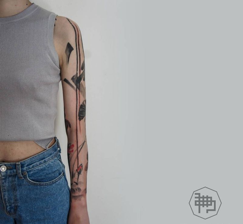 染莲纹身图片_成品手臂手部国画植物原创纹身图案