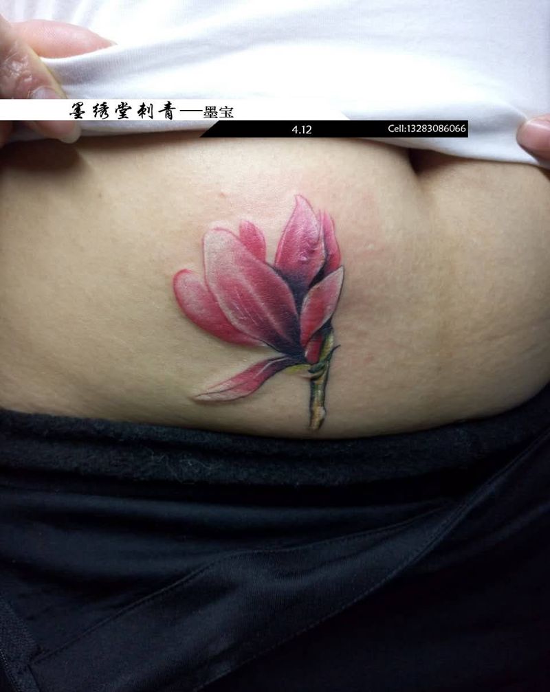 伤疤覆盖。纹身图片