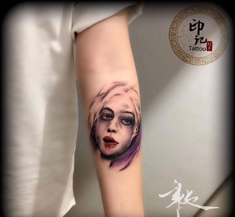 小丑女纹身图片
