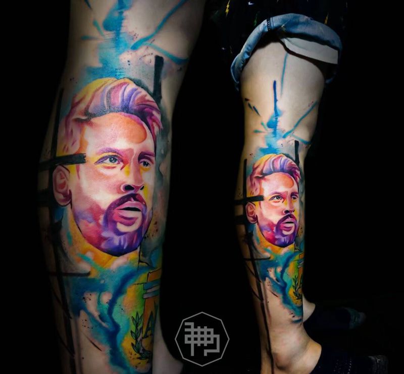 水彩小腿梅西纹身图片_成品腿部欧美肖像人物原创纹身图案