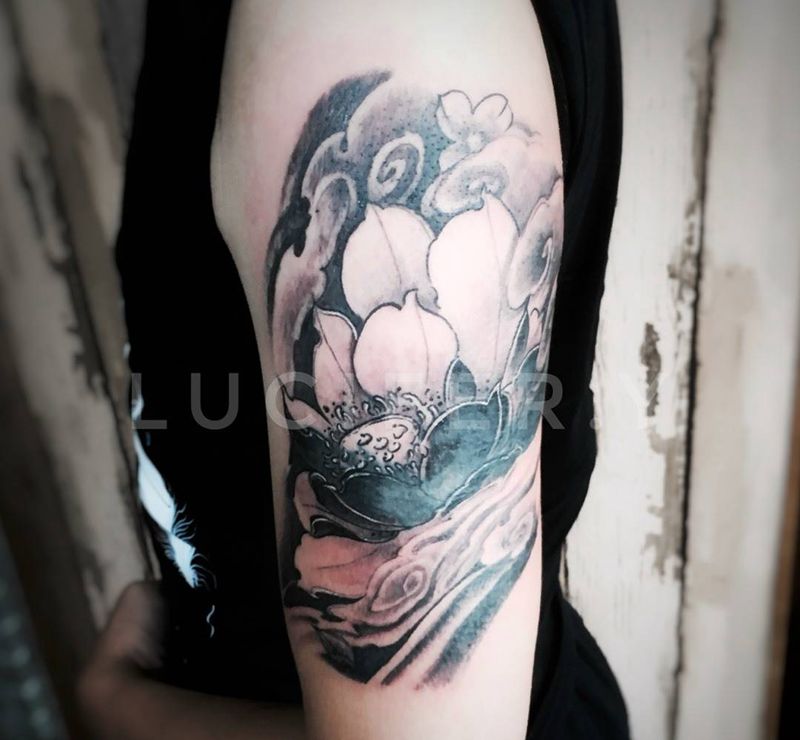 一个小遮盖纹身图片_成品手臂传统植物纹身图案