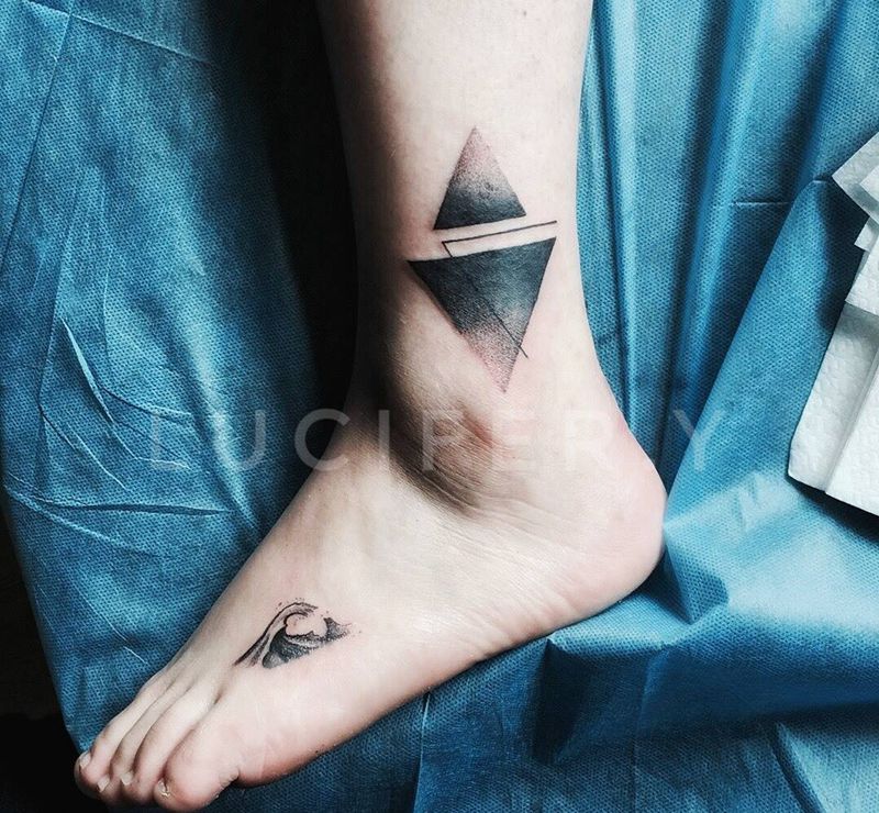 两个小遮盖纹身图片_成品腿部脚部欧美清新几何纹身图案