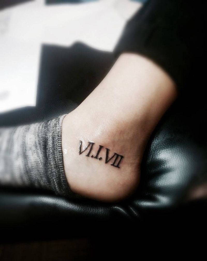 Small three.纹身图片_成品手部脚部清新字符纹身图案