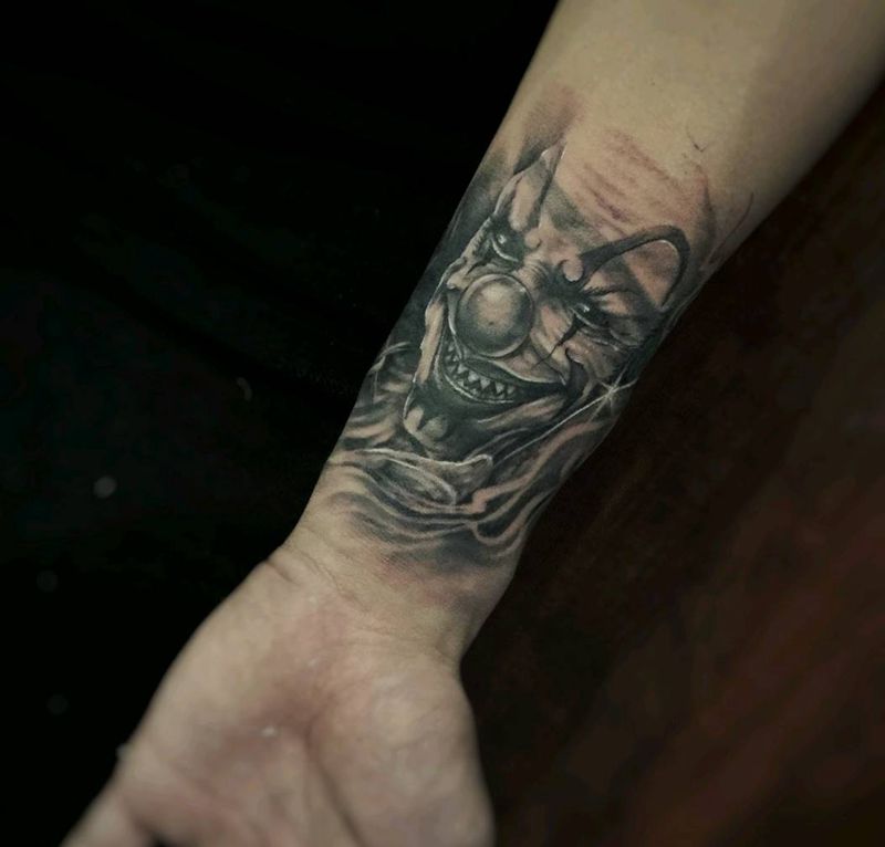 小丑纹身图片_手臂手部欧美肖像写实人物武汉刺青纹身图案