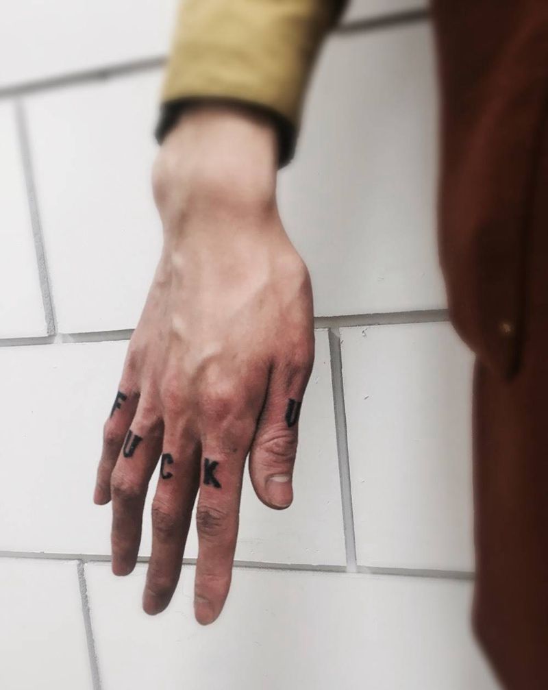 Fxxk U.纹身图片_手部成品欧美字符纹身图案
