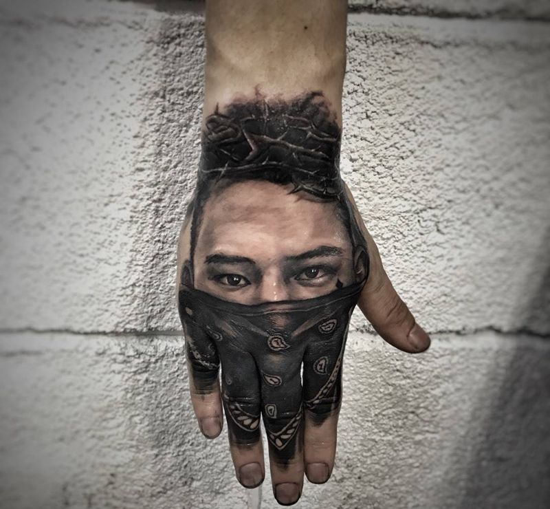 未完待续 手面纹身图片_成品手部手臂欧美写实肖像人物纹身图案