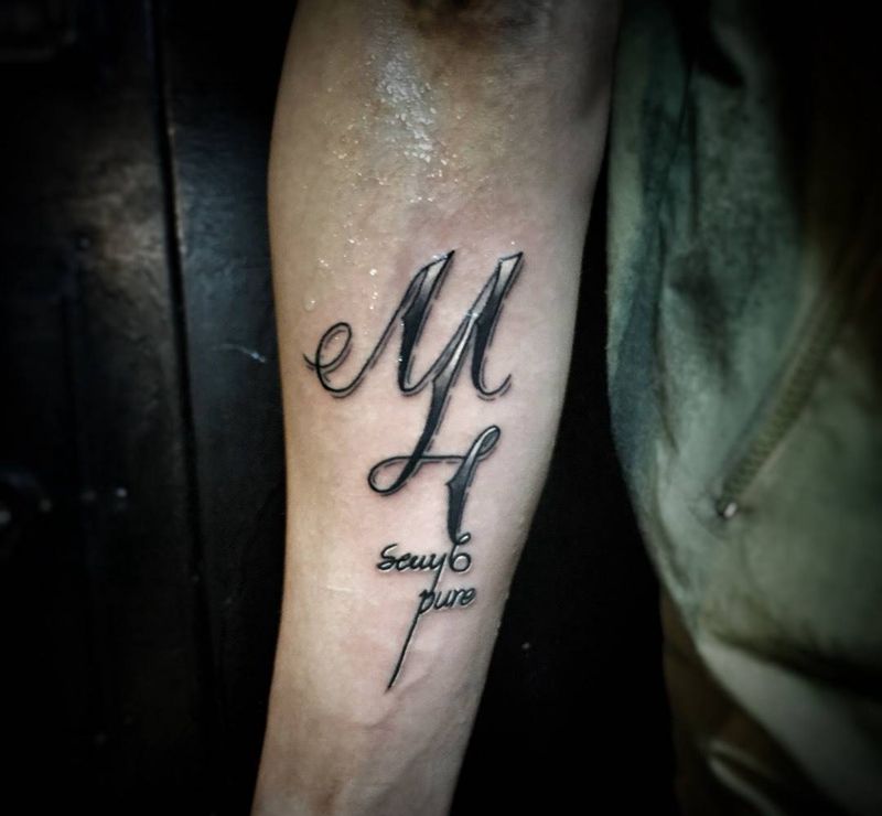 手绘花体字…纹身图片_成品手臂欧美原创纹身图案