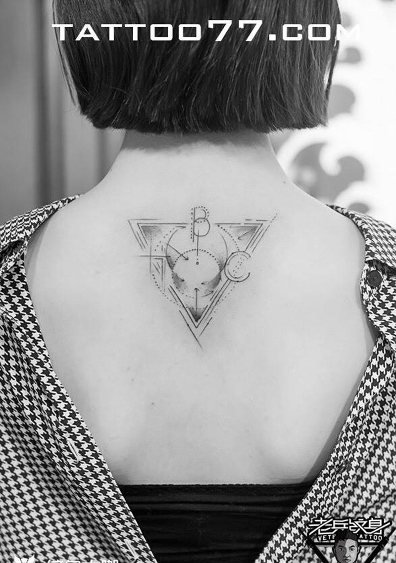 几何纹身图片_成品颈部清新字符原创静物纹身图案