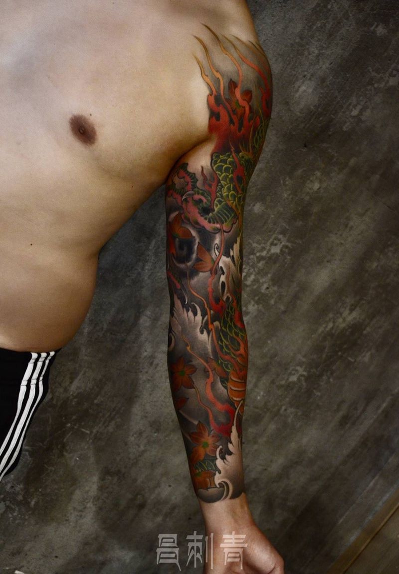 花臂龙纹身图片_成品手臂手部传统动物鬼神纹身图案