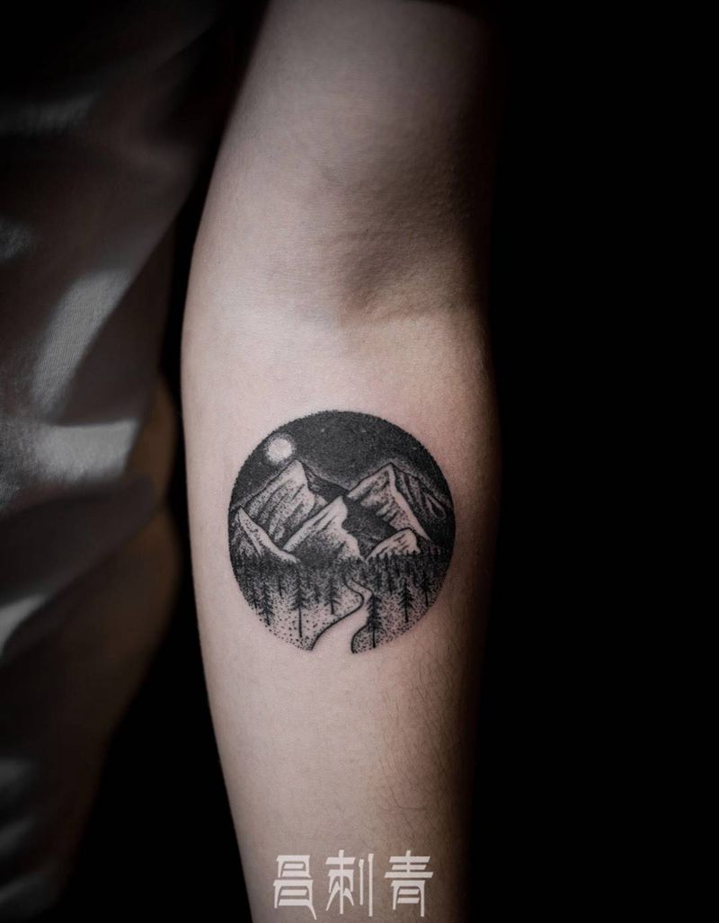 小臂电刺风景。纹身图片_成品手臂手部欧美清新几何人物图腾原创纹身图案