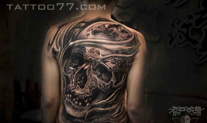 满背骷髅纹身作品纹身图片_成品背部欧美鬼神纹身图案