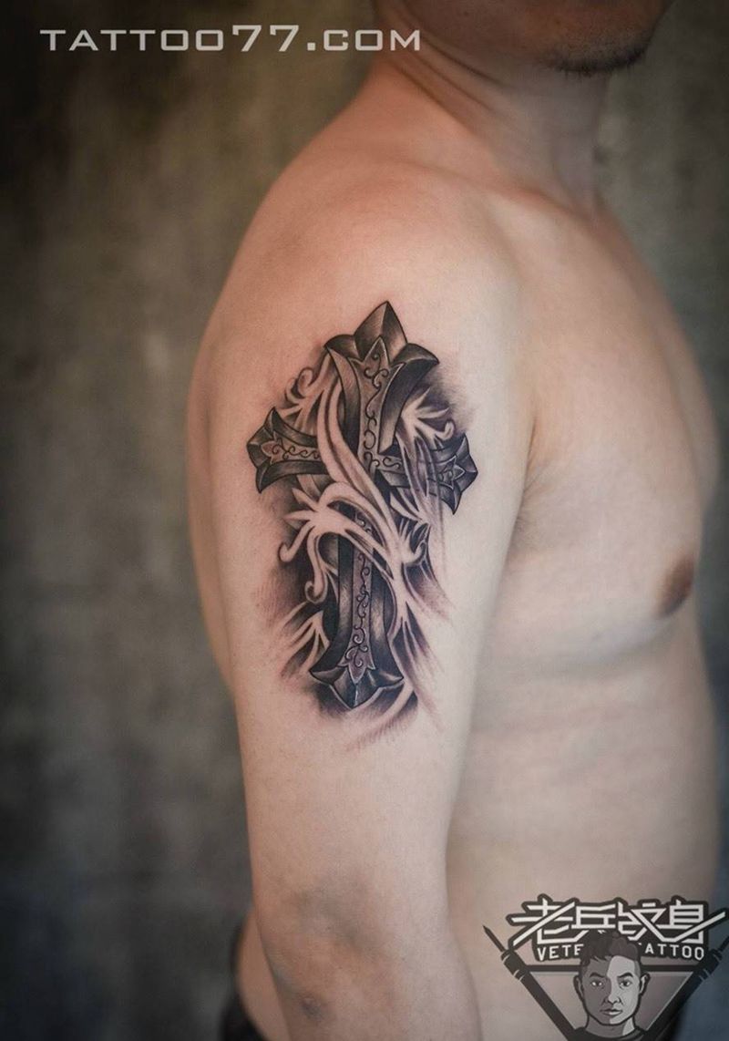 手臂十字架纹身作品纹身图片_成品手臂欧美宗教纹身图案