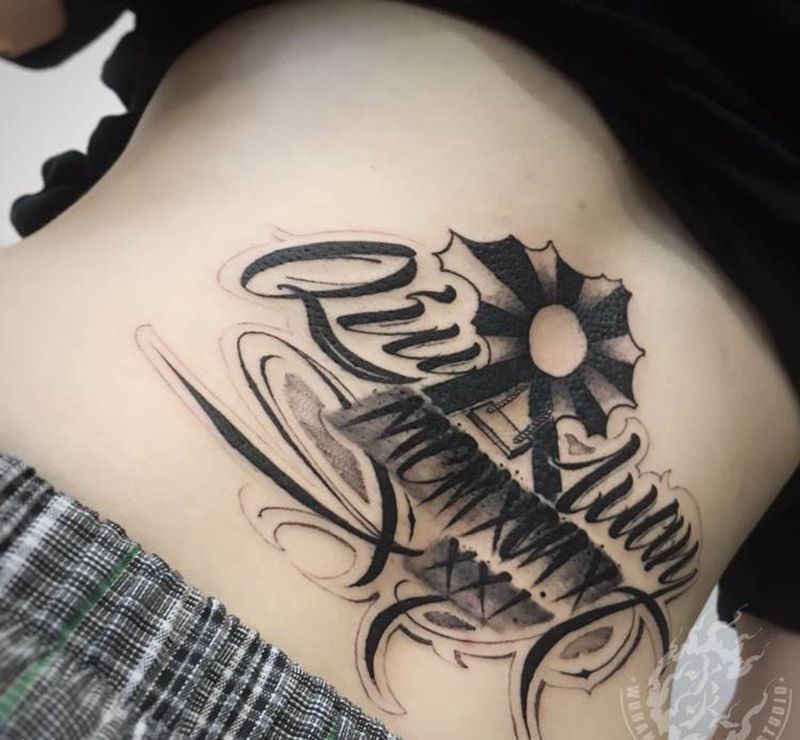 遮盖.纹身图片_腰部背部花体字图腾纹身图案