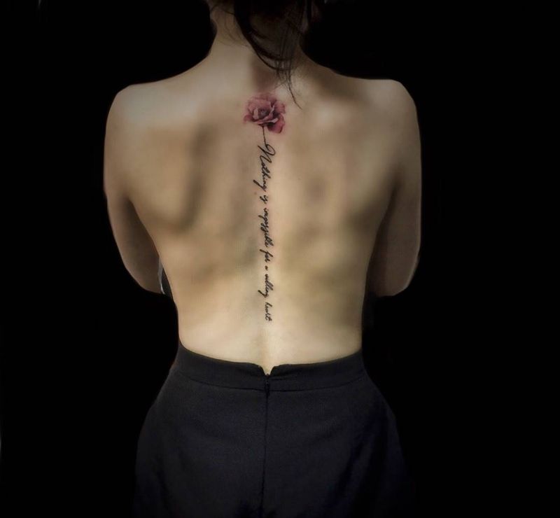 小清新一枚纹身图片_成品背部清新原创纹身图案