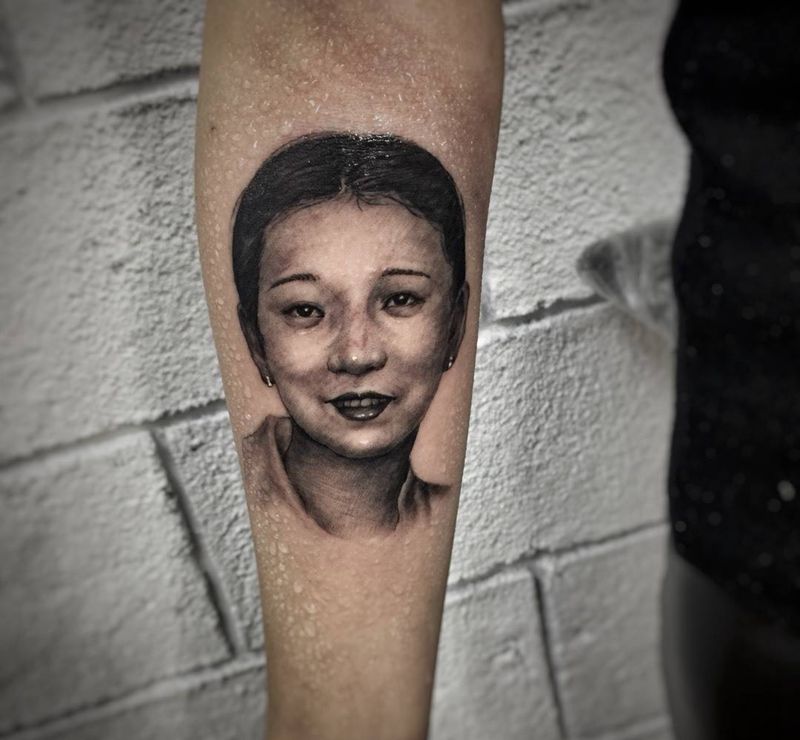 肖像纹身图片_成品手臂手部欧美写实肖像人物原创纹身图案