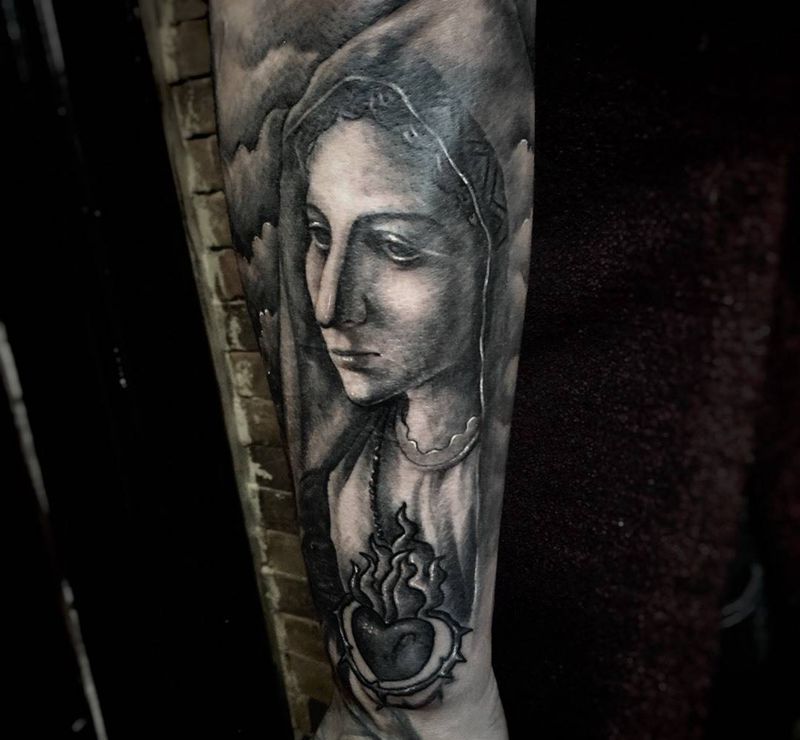 圣母2纹身图片_成品手臂欧美人物纹身图案