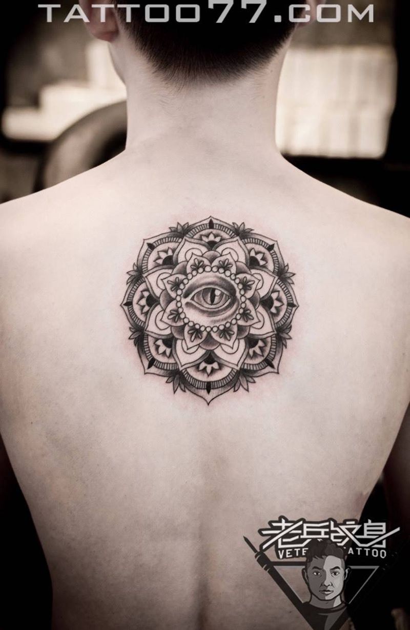 后背梵花纹身作品纹身图片_成品背部欧美图腾纹身图案